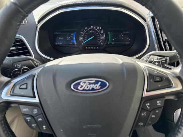 Photo of 2019 Stone Gray Metallic Ford Edge