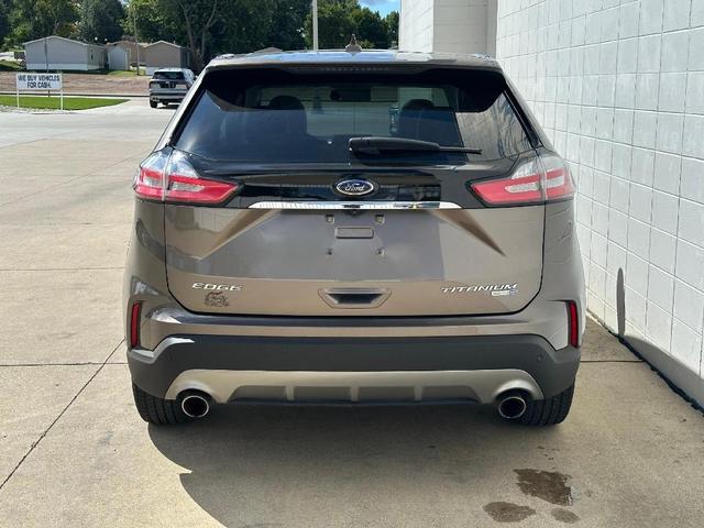 Photo of 2019 Stone Gray Metallic Ford Edge
