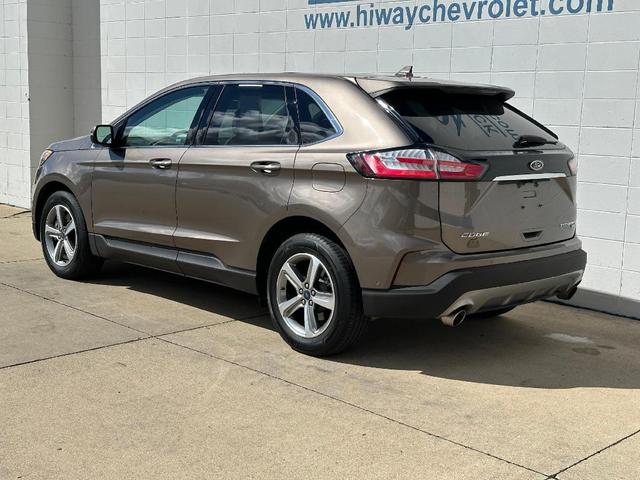 Photo of 2019 Stone Gray Metallic Ford Edge