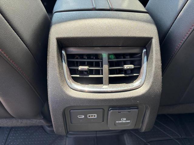 Photo of 2020 White Chevrolet Blazer