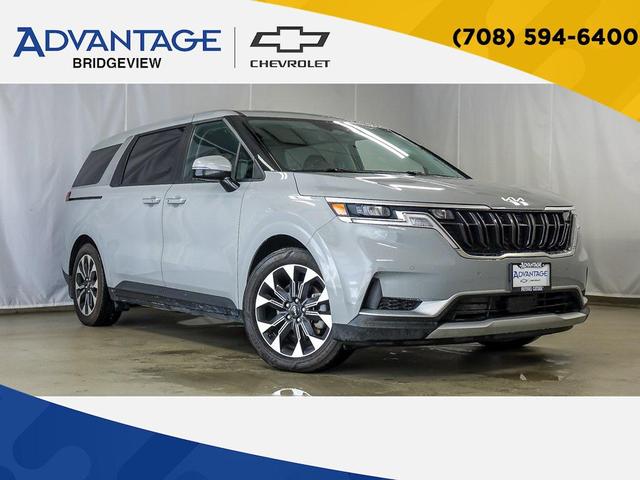 Photo of 2024 Ceramic Silver Kia Carnival
