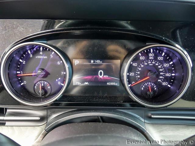 Photo of 2024 Ceramic Silver Kia Carnival