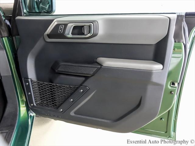 Photo of 2022 Green Metallic Ford Bronco