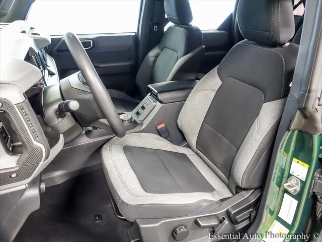 Photo of 2022 Green Metallic Ford Bronco
