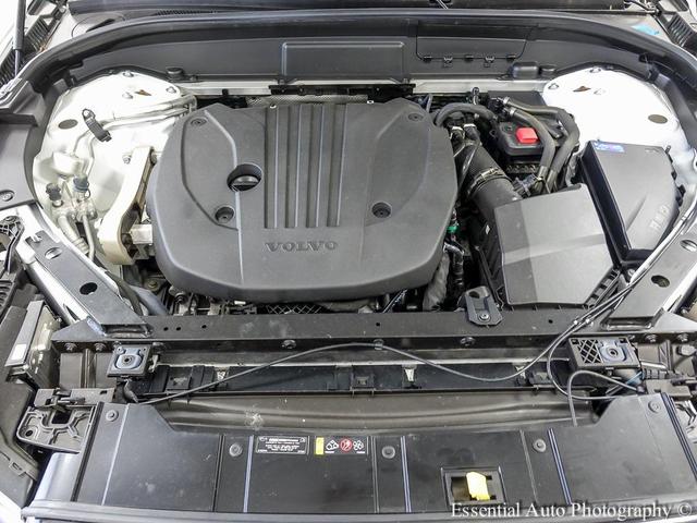 Photo of 2024 Crystal White Metallic Volvo XC60