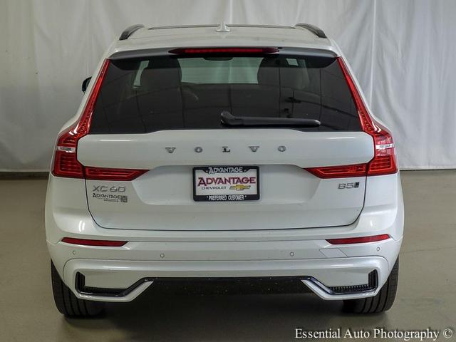 Photo of 2024 Crystal White Metallic Volvo XC60