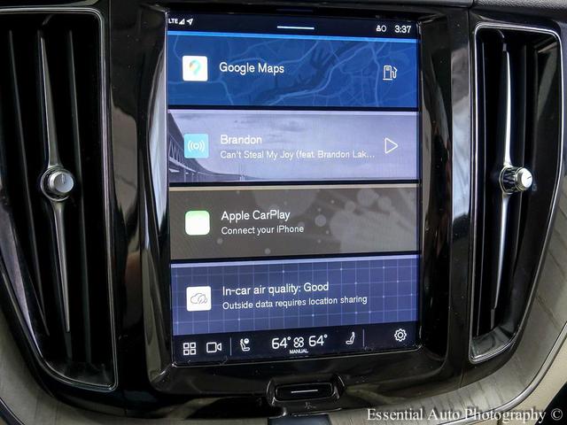 Photo of 2024 Crystal White Metallic Volvo XC60