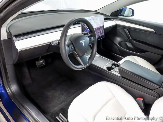 Photo of 2021 Deep Blue Metallic Tesla Model 3