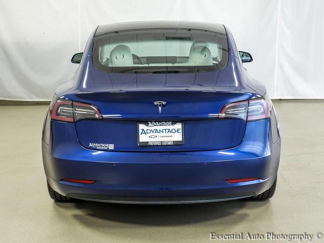 Photo of 2021 Deep Blue Metallic Tesla Model 3