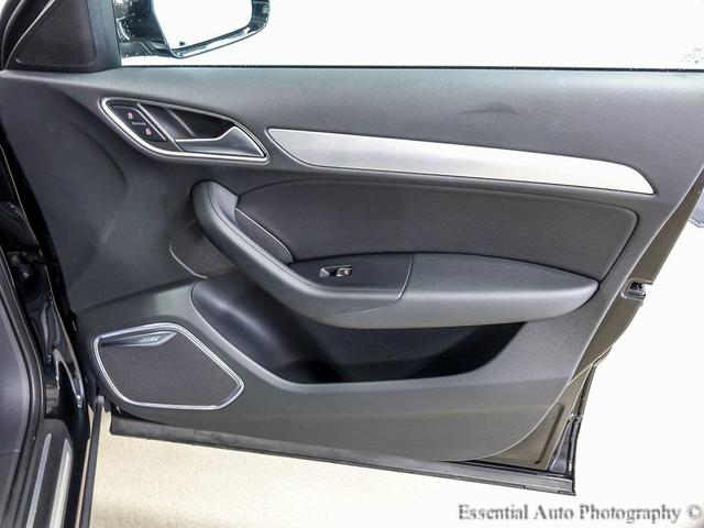 Photo of 2017 Mythos Black Metallic Audi Q3