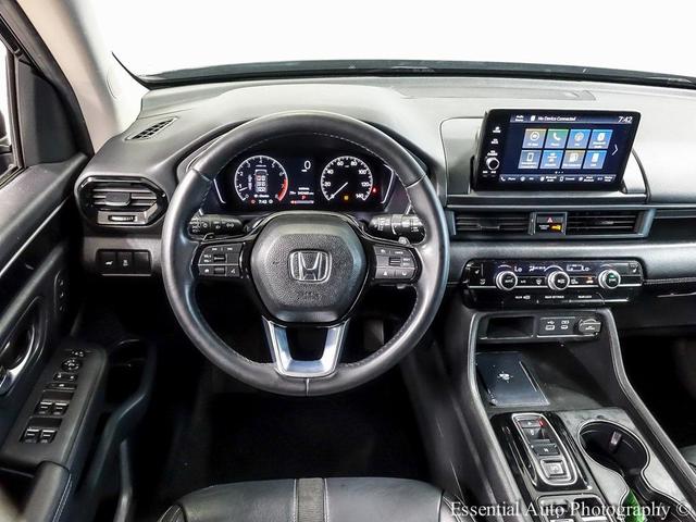 Photo of 2023 Crystal Black Pearl Honda Pilot