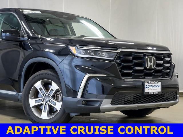 Photo of 2023 Crystal Black Pearl Honda Pilot