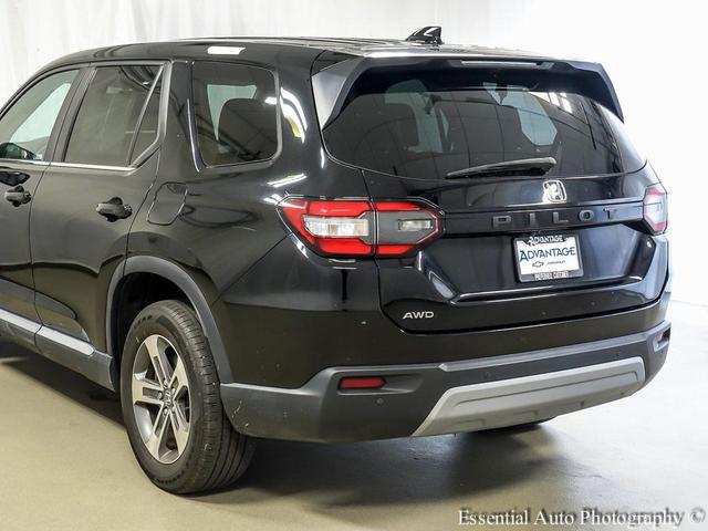 Photo of 2023 Crystal Black Pearl Honda Pilot