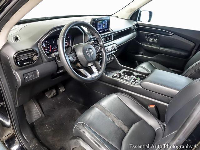 Photo of 2023 Crystal Black Pearl Honda Pilot