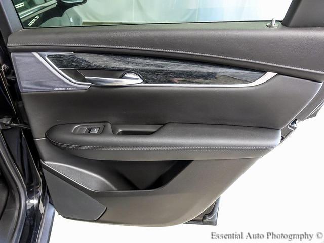 Photo of 2020 Stellar Black Metallic Cadillac XT5