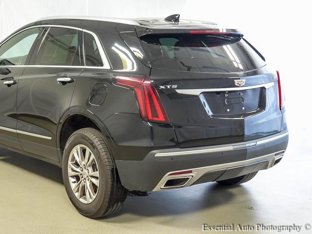Photo of 2020 Stellar Black Metallic Cadillac XT5