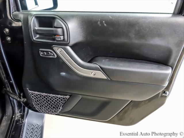 Photo of 2017 Black Clearcoat Jeep Wrangler Unlimited