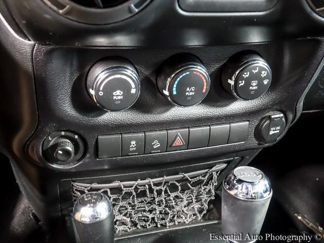 Photo of 2017 Black Clearcoat Jeep Wrangler Unlimited