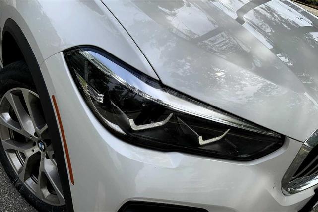 Photo of 2022 Mineral White Metallic BMW X5