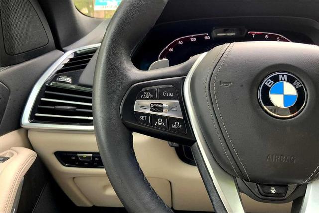 Photo of 2022 Mineral White Metallic BMW X5
