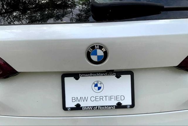 Photo of 2022 Mineral White Metallic BMW X5