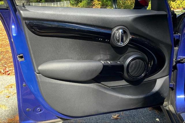 Photo of 2019 Starlight Blue Metallic MINI Hardtop