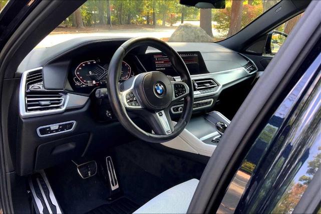 Photo of 2023 Carbon Black Metallic BMW X6