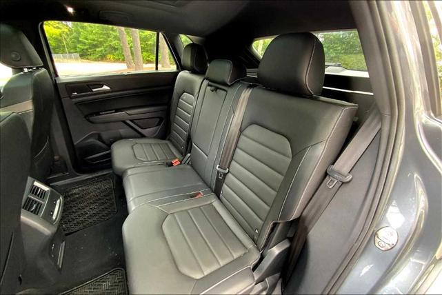 Photo of 2020 Platinum Gray Metallic Volkswagen Atlas Cross Sport