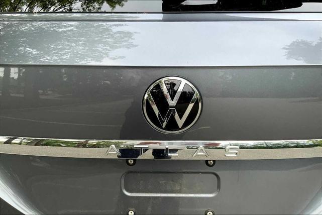 Photo of 2020 Platinum Gray Metallic Volkswagen Atlas Cross Sport