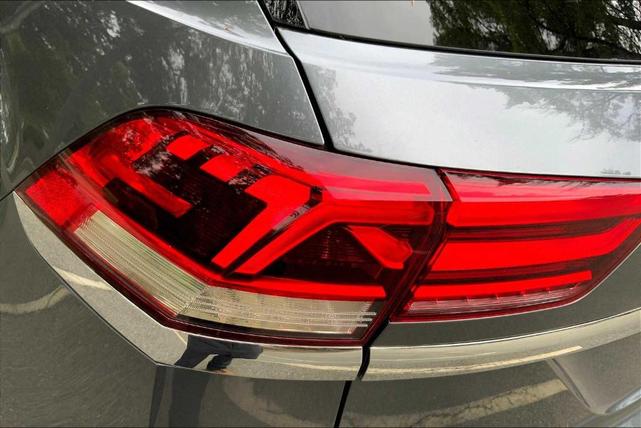Photo of 2020 Platinum Gray Metallic Volkswagen Atlas Cross Sport