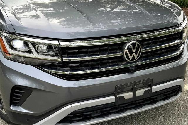 Photo of 2020 Platinum Gray Metallic Volkswagen Atlas Cross Sport