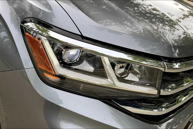 Photo of 2020 Platinum Gray Metallic Volkswagen Atlas Cross Sport