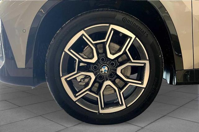 Photo of 2025 Space Silver BMW X1