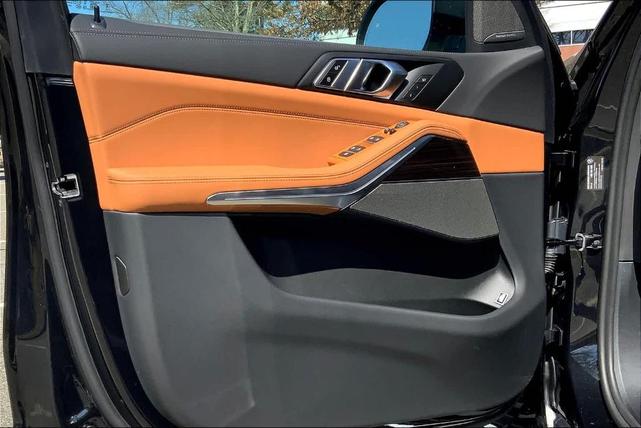 Photo of 2025 Black Sapphire Metallic BMW X5 PHEV