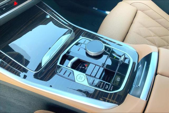 Photo of 2025 Black Sapphire Metallic BMW X5 PHEV