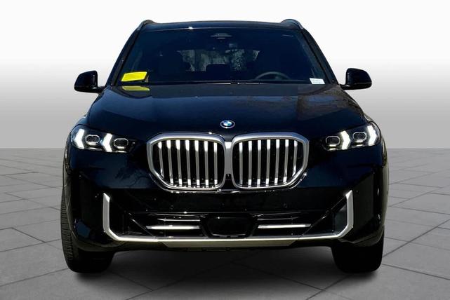 Photo of 2025 Black Sapphire Metallic BMW X5 PHEV