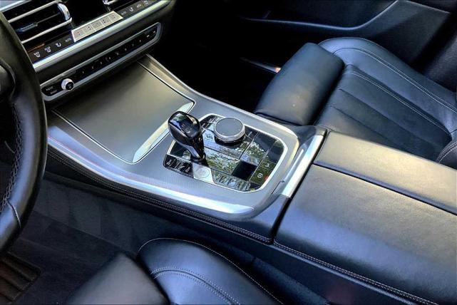 Photo of 2019 Black Sapphire Metallic BMW X5