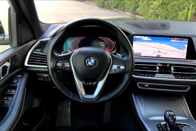 Photo of 2019 Black Sapphire Metallic BMW X5