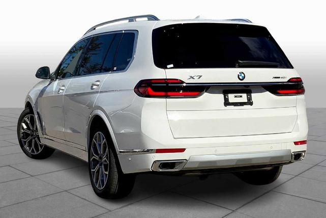 Photo of 2025 Alpine White BMW X7