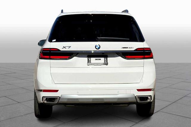 Photo of 2025 Alpine White BMW X7