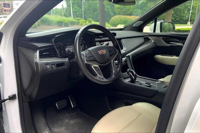 Photo of 2023 Crystal White Tri-Coat Cadillac XT5