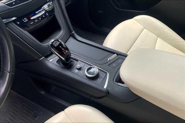 Photo of 2023 Crystal White Tri-Coat Cadillac XT5