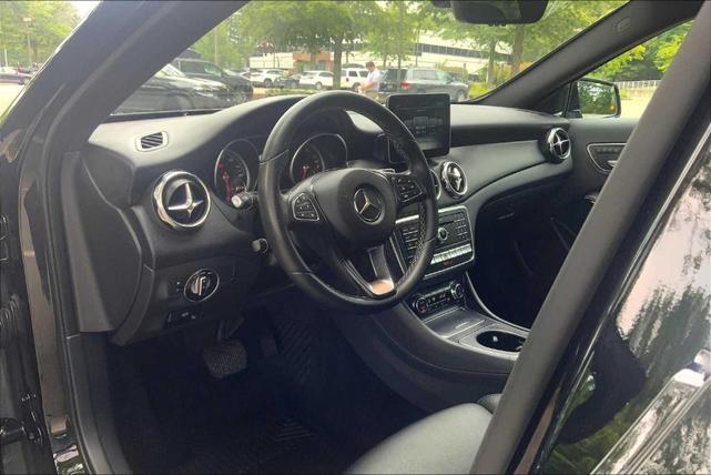 Photo of 2018 Midnight Black Mercedes-Benz GLA 250