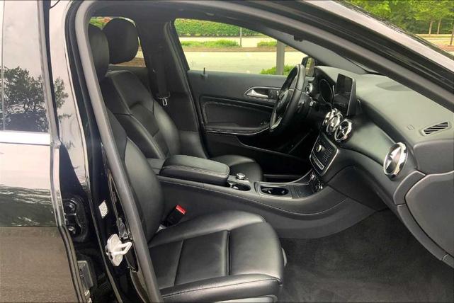 Photo of 2018 Midnight Black Mercedes-Benz GLA 250