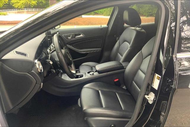 Photo of 2018 Midnight Black Mercedes-Benz GLA 250