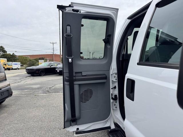Photo of 2016 Oxford White Ford F-250