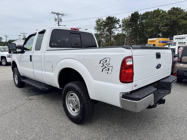 Photo of 2016 Oxford White Ford F-250