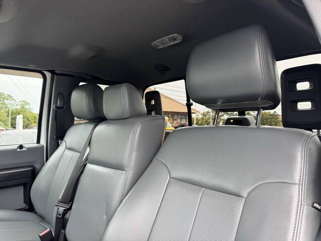 Photo of 2016 Oxford White Ford F-250
