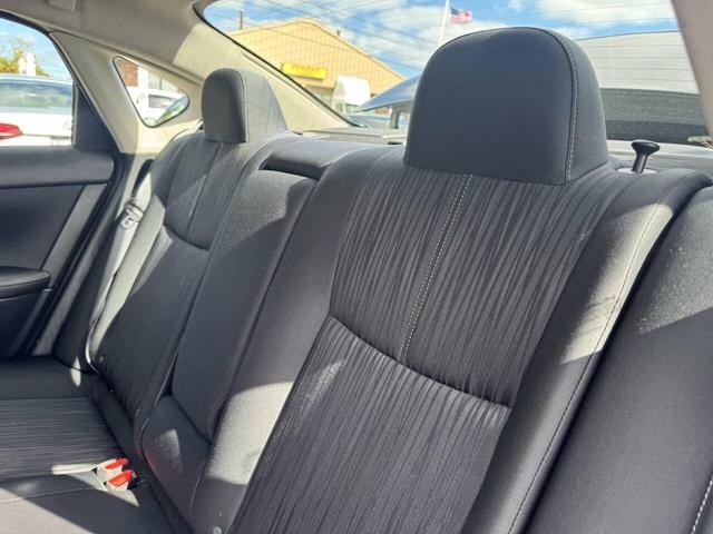 Photo of 2018 Gun Metallic Nissan Sentra