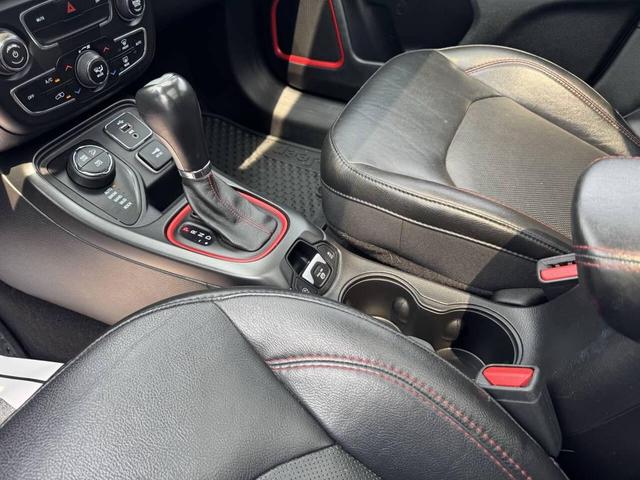 Photo of 2018 Diamond Black Crystal Pearlcoat Jeep Compass